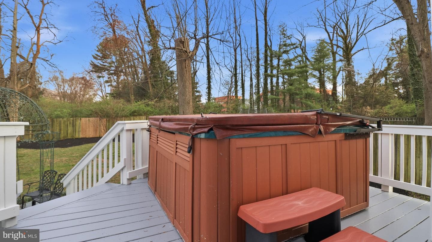 7607 Burnside Court photo 41