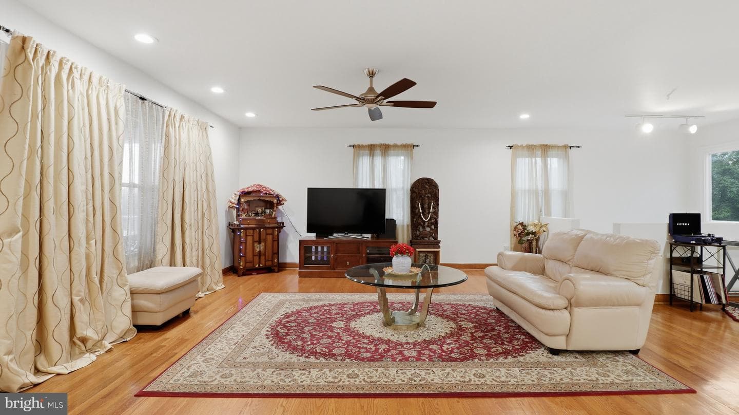7607 Burnside Court photo 49