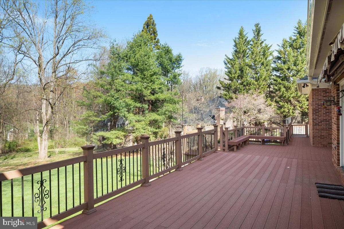 532 Walker Rd photo 69