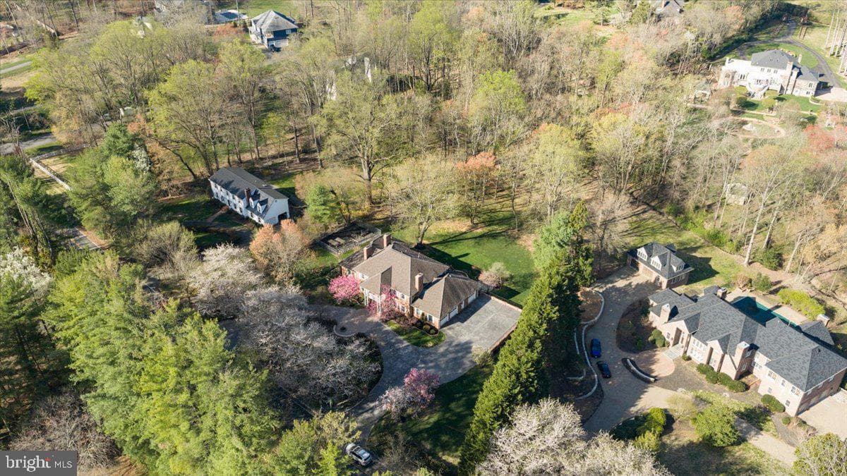 532 Walker Rd photo 92