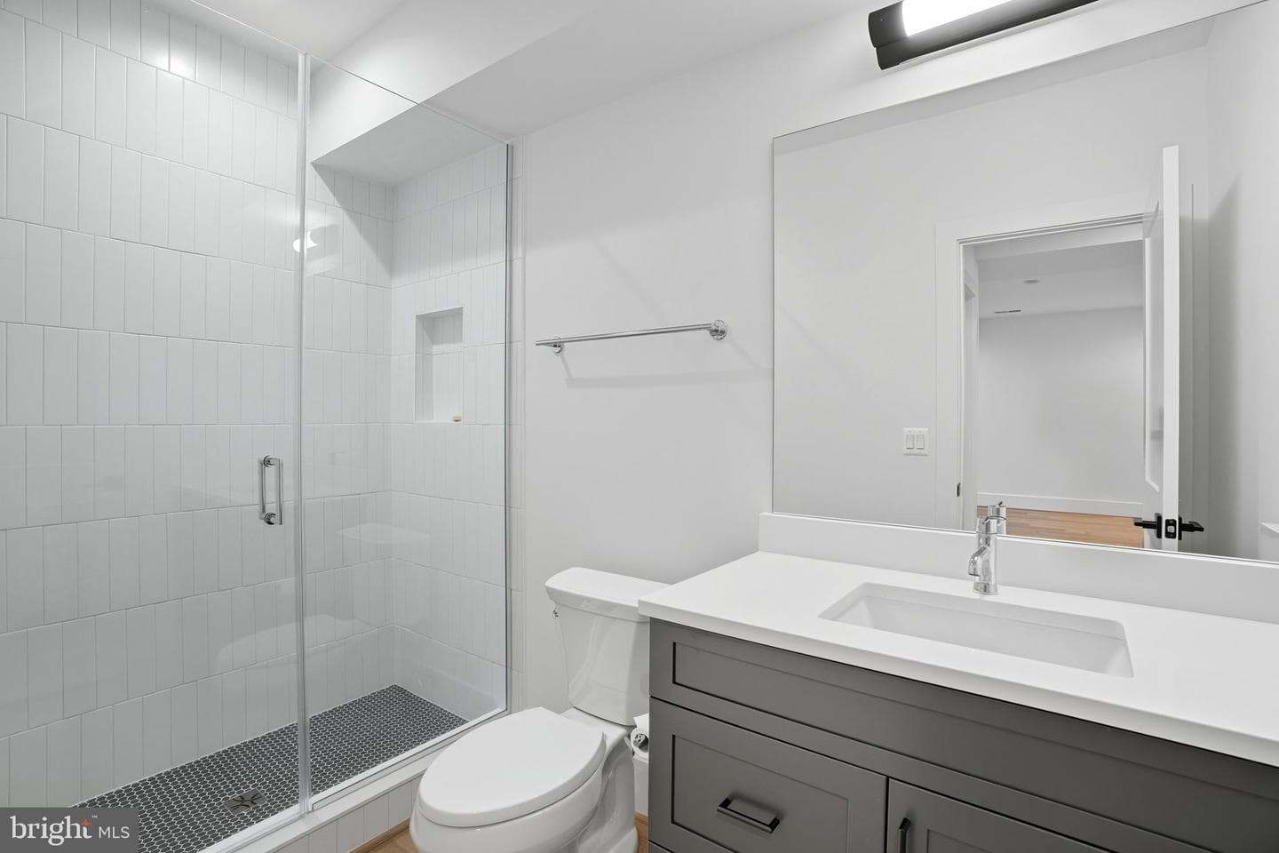 1111 Ingleside Avenue photo 60