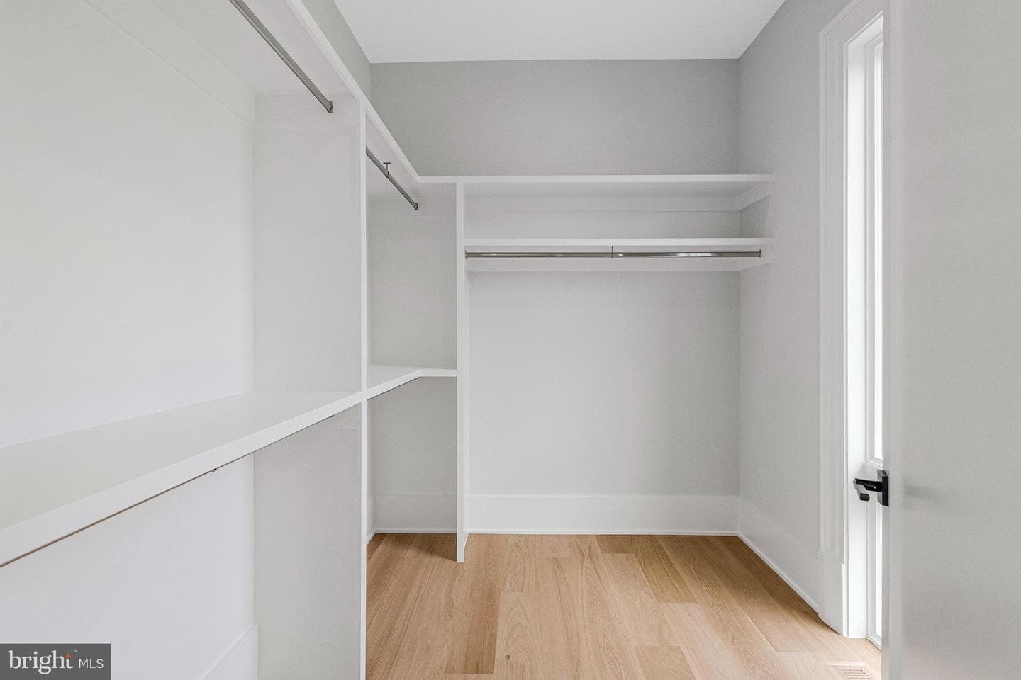 7007 Hector Road photo 49