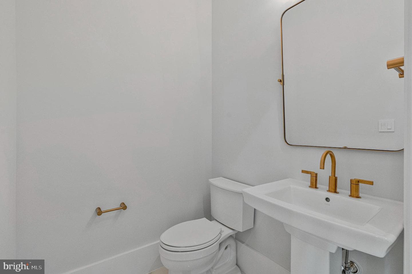 7007 Hector Road photo 66