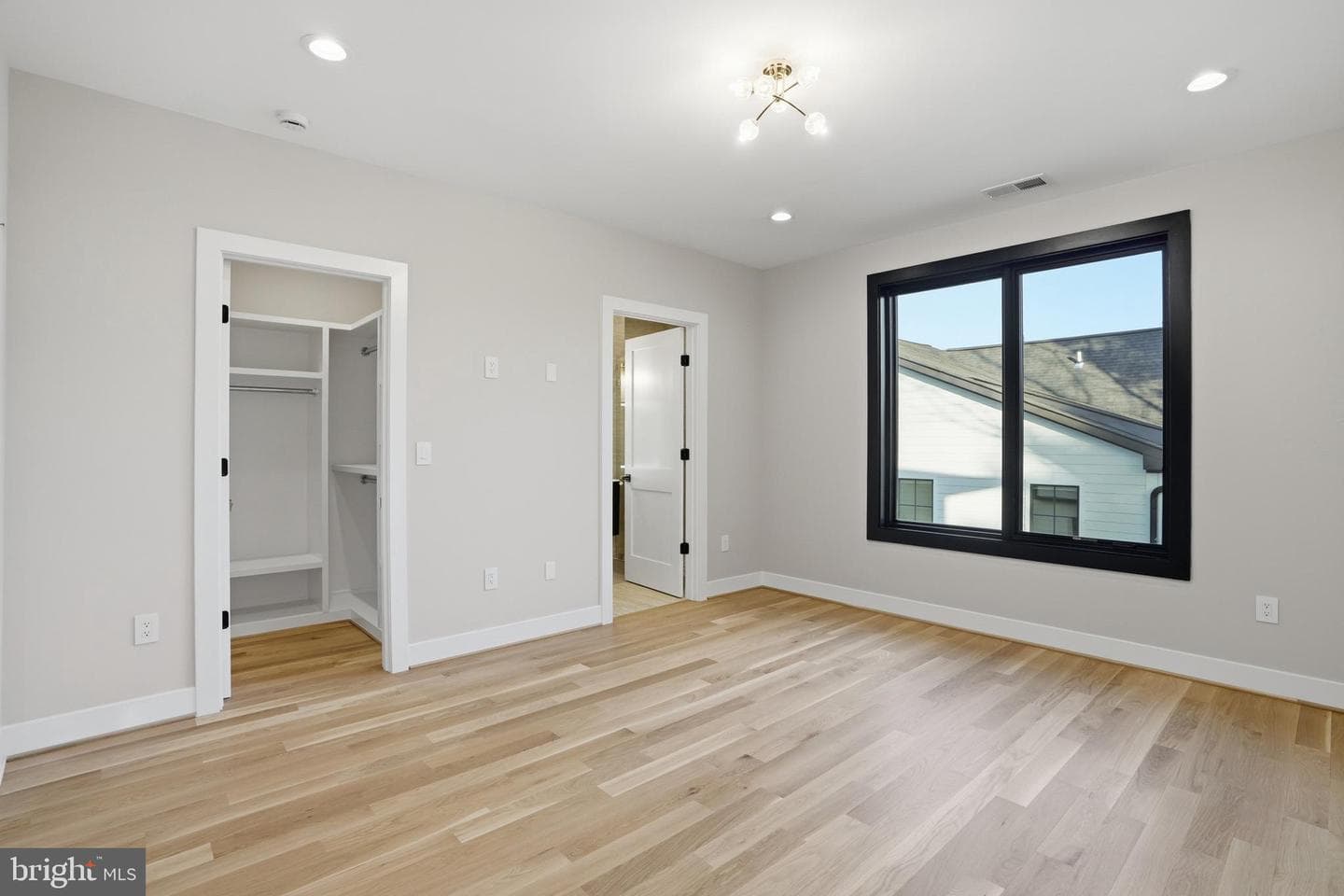 1805 Franklin Avenue photo 50