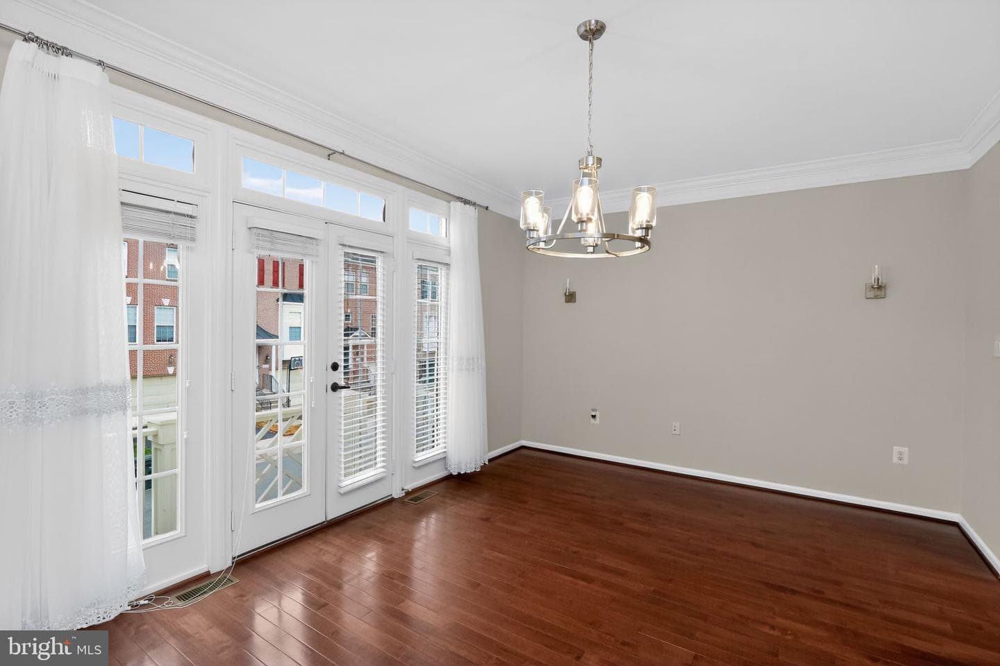 4633 Carisbrooke Lane photo 10