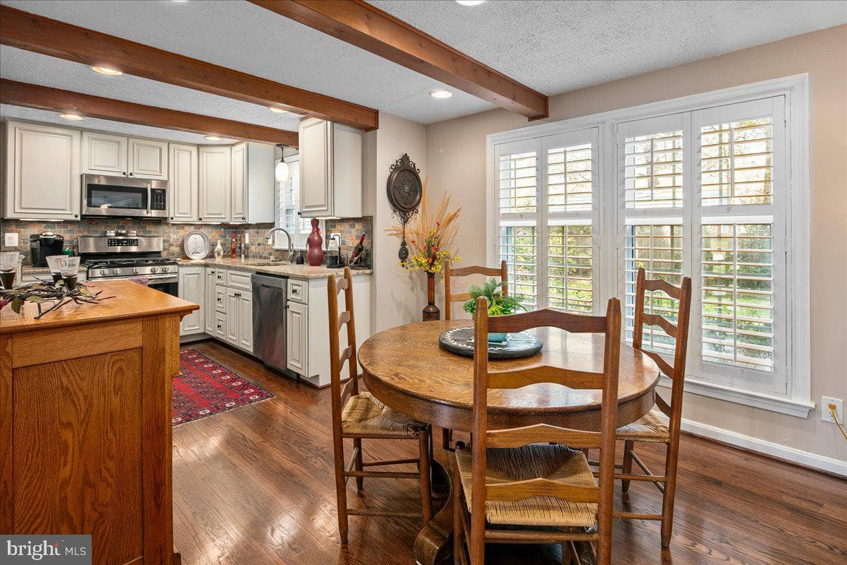 4202 Pickering Place photo 13