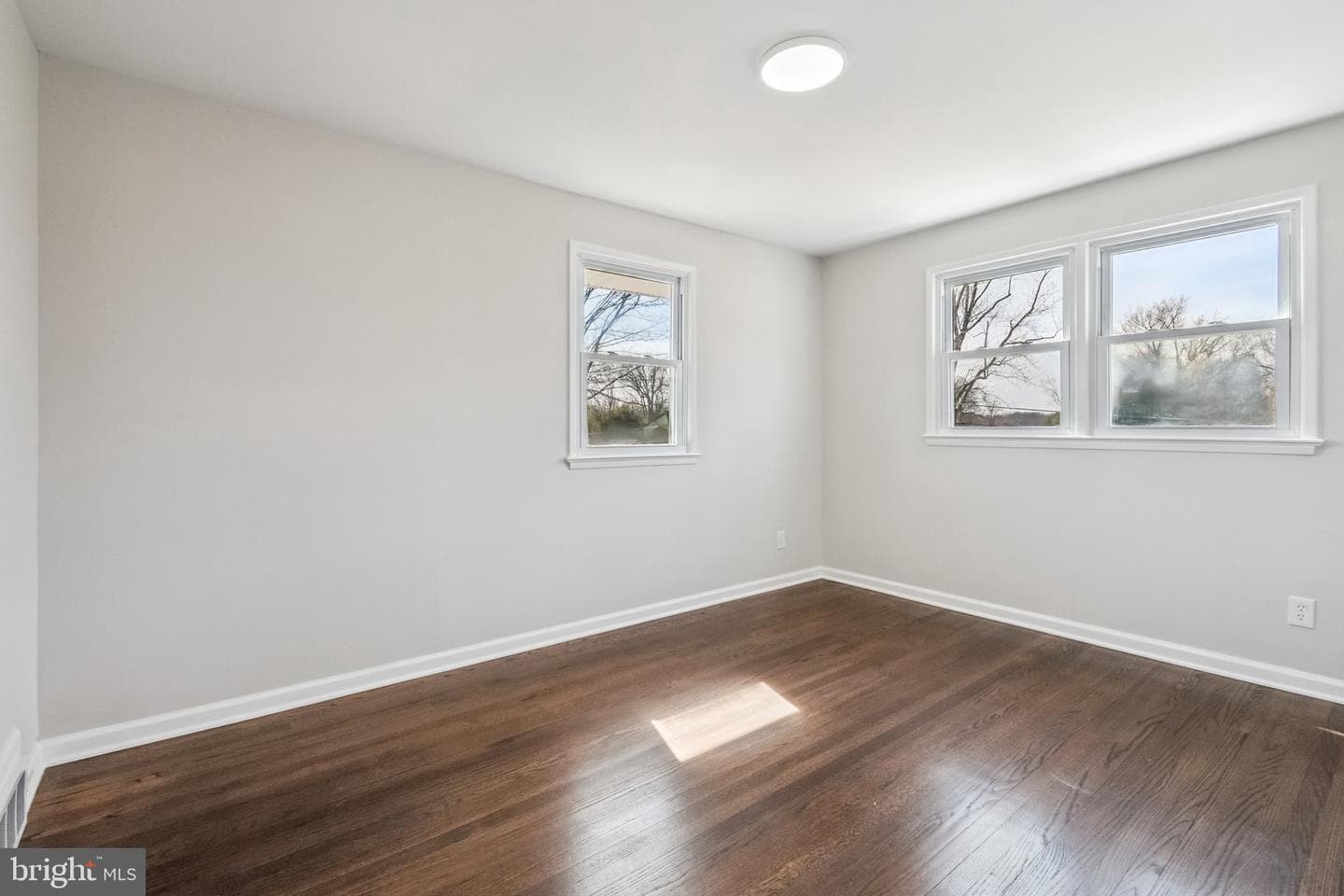 6301 Julian Street photo 29