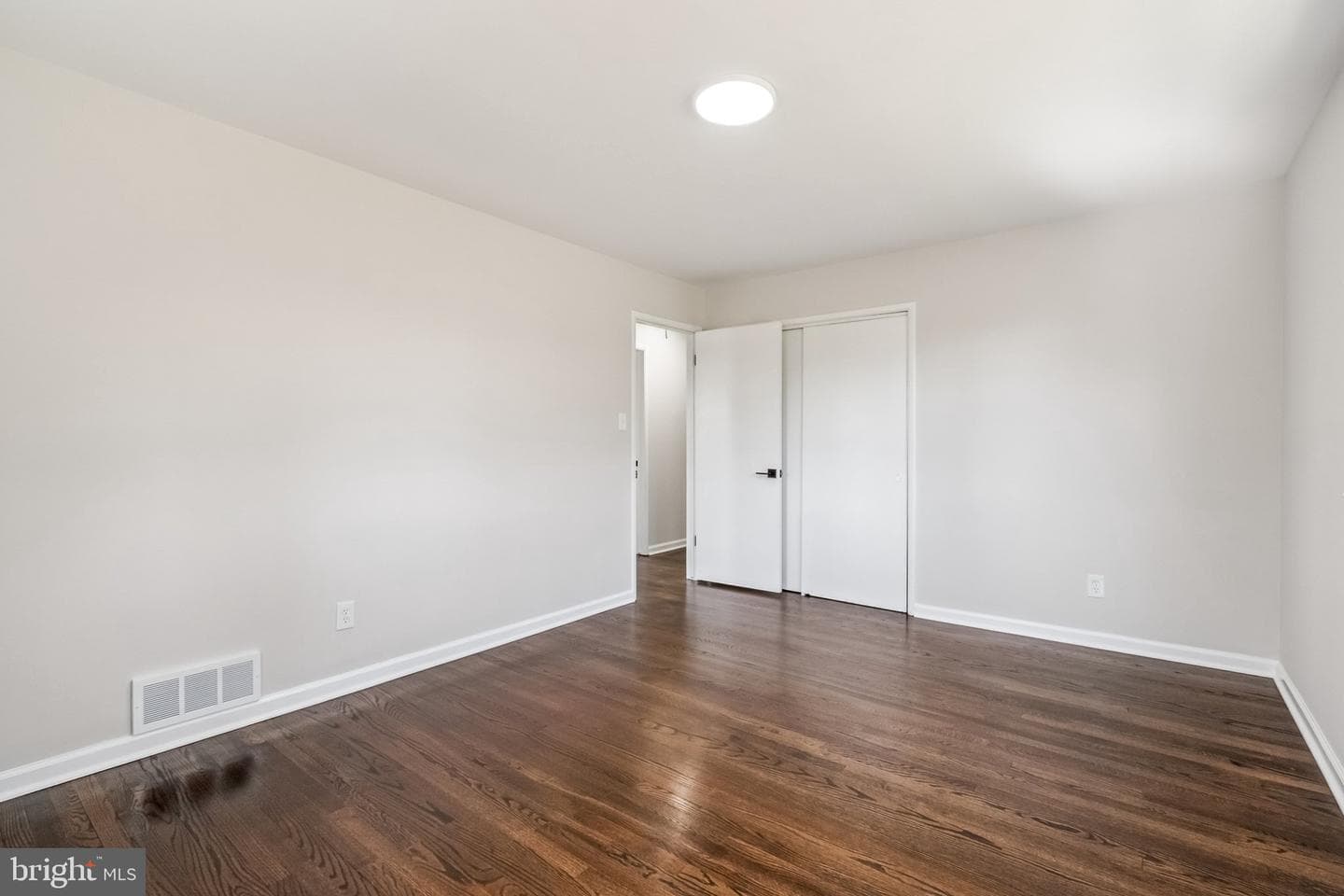6301 Julian Street photo 32