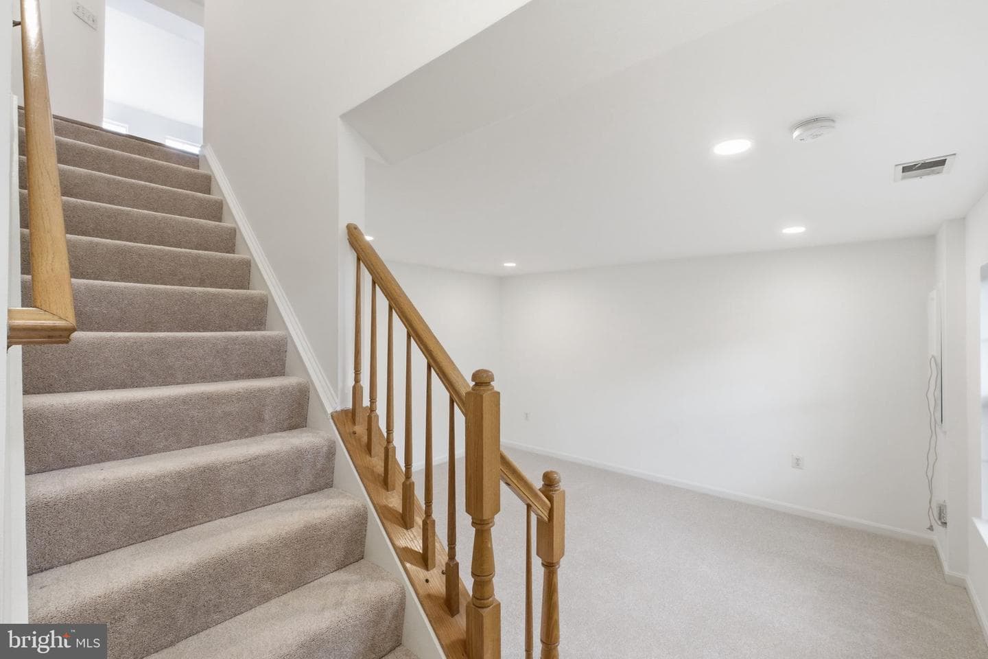 4067 Fountainside Lane photo 5