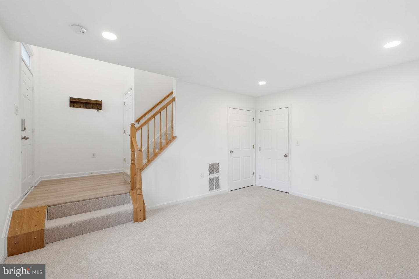 4067 Fountainside Lane photo 6