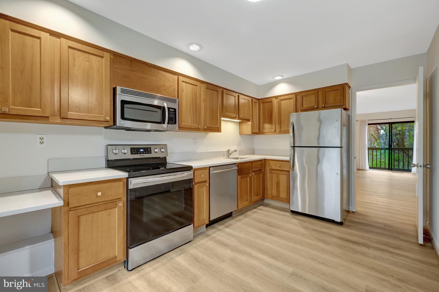 1752 Wainwright Drive photo 9