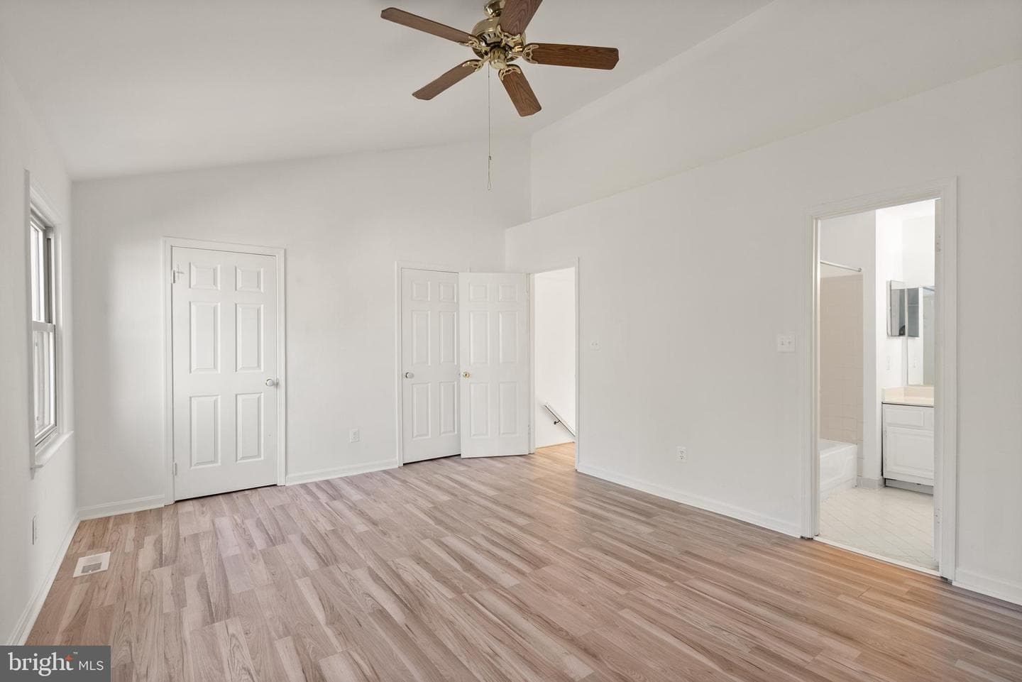3733 Roxbury Lane photo 15
