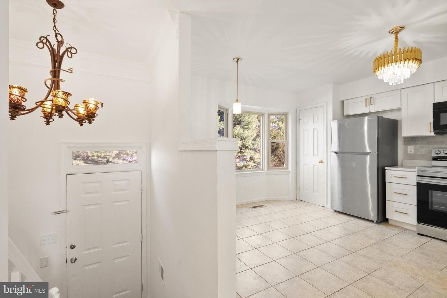3733 Roxbury Lane photo 3
