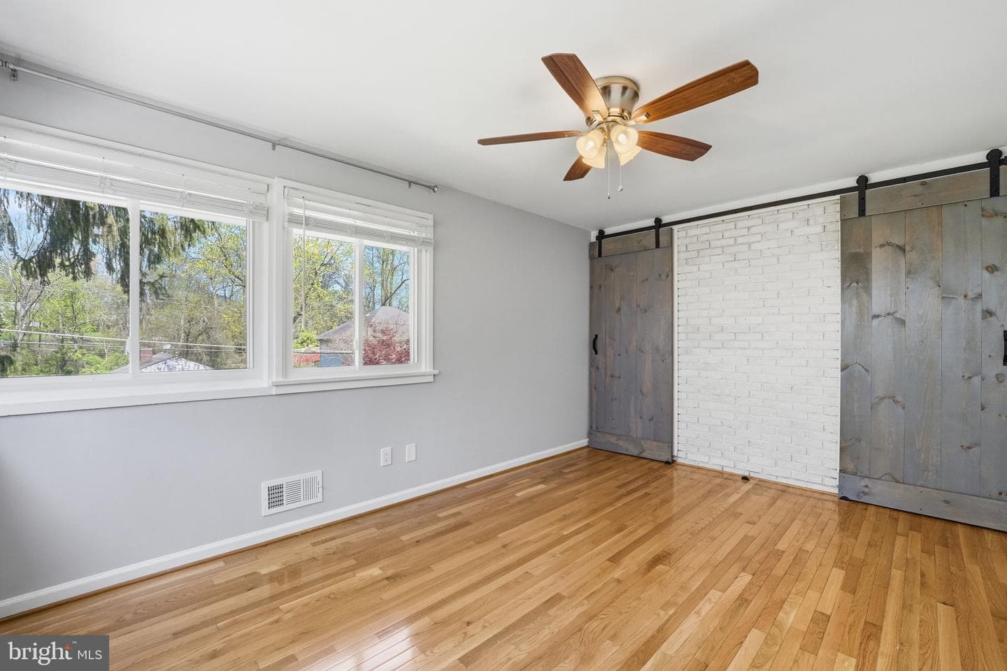 7107 Woodley Lane photo 13
