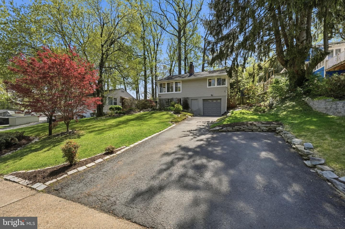 7107 Woodley Lane photo 2