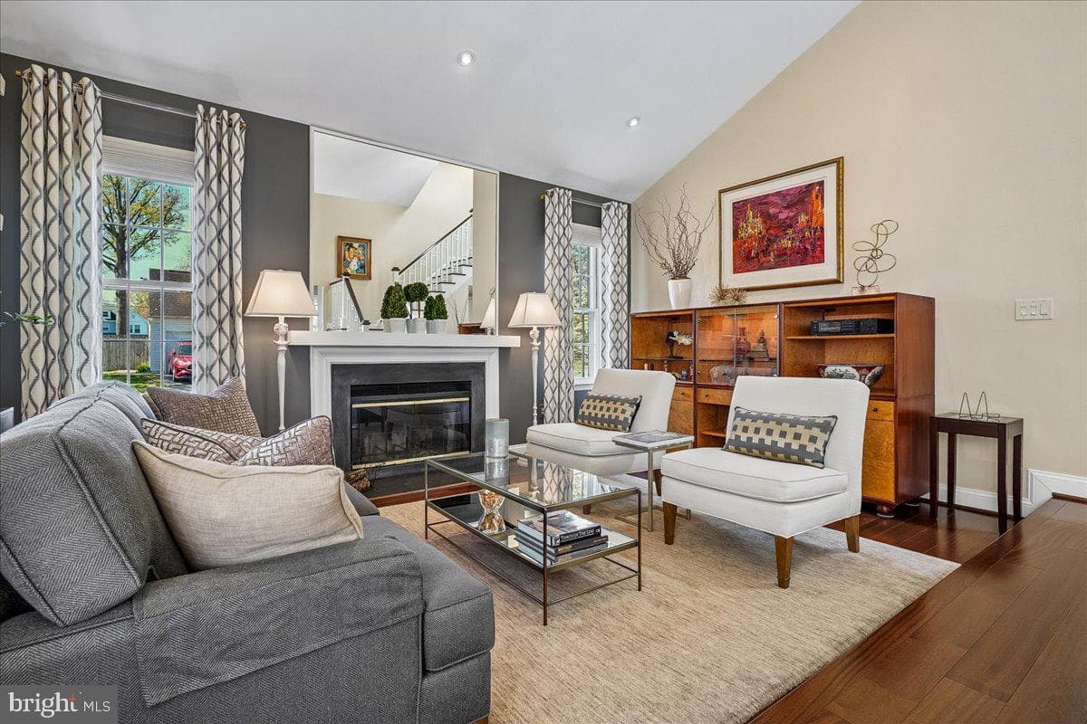 7801 Blue Jasmine Court photo 4