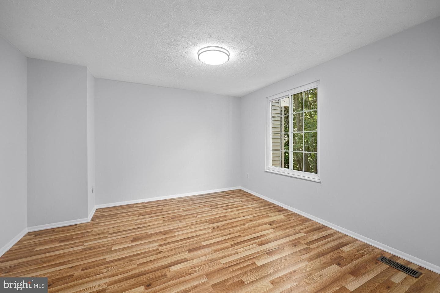 1632 Barnstead Drive photo 16
