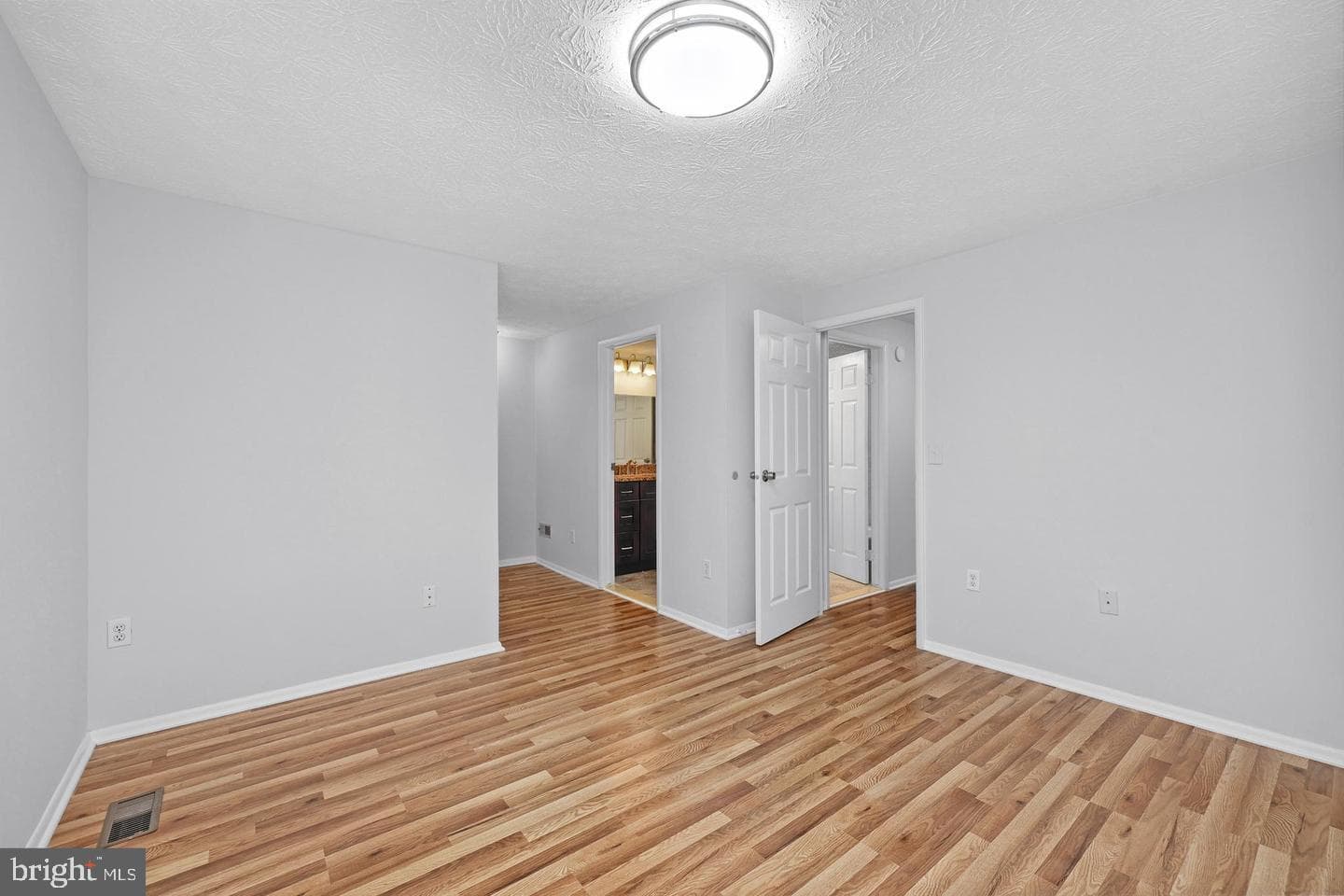 1632 Barnstead Drive photo 18