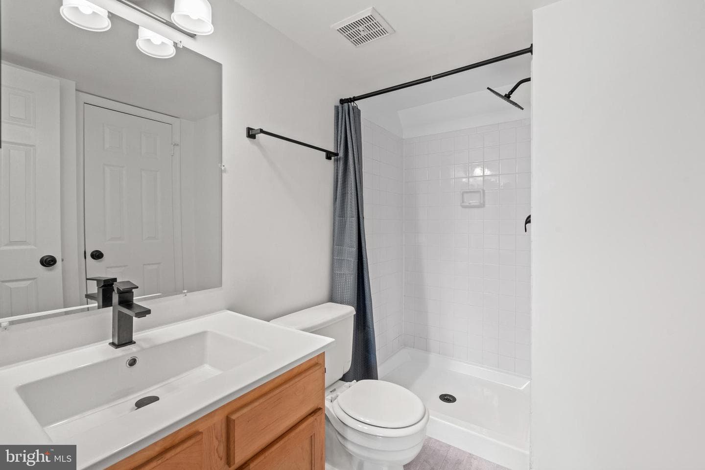 8405 Hollis Lane photo 15