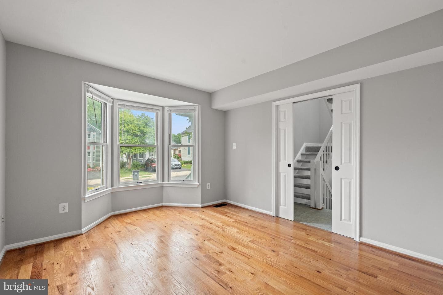 8405 Hollis Lane photo 16