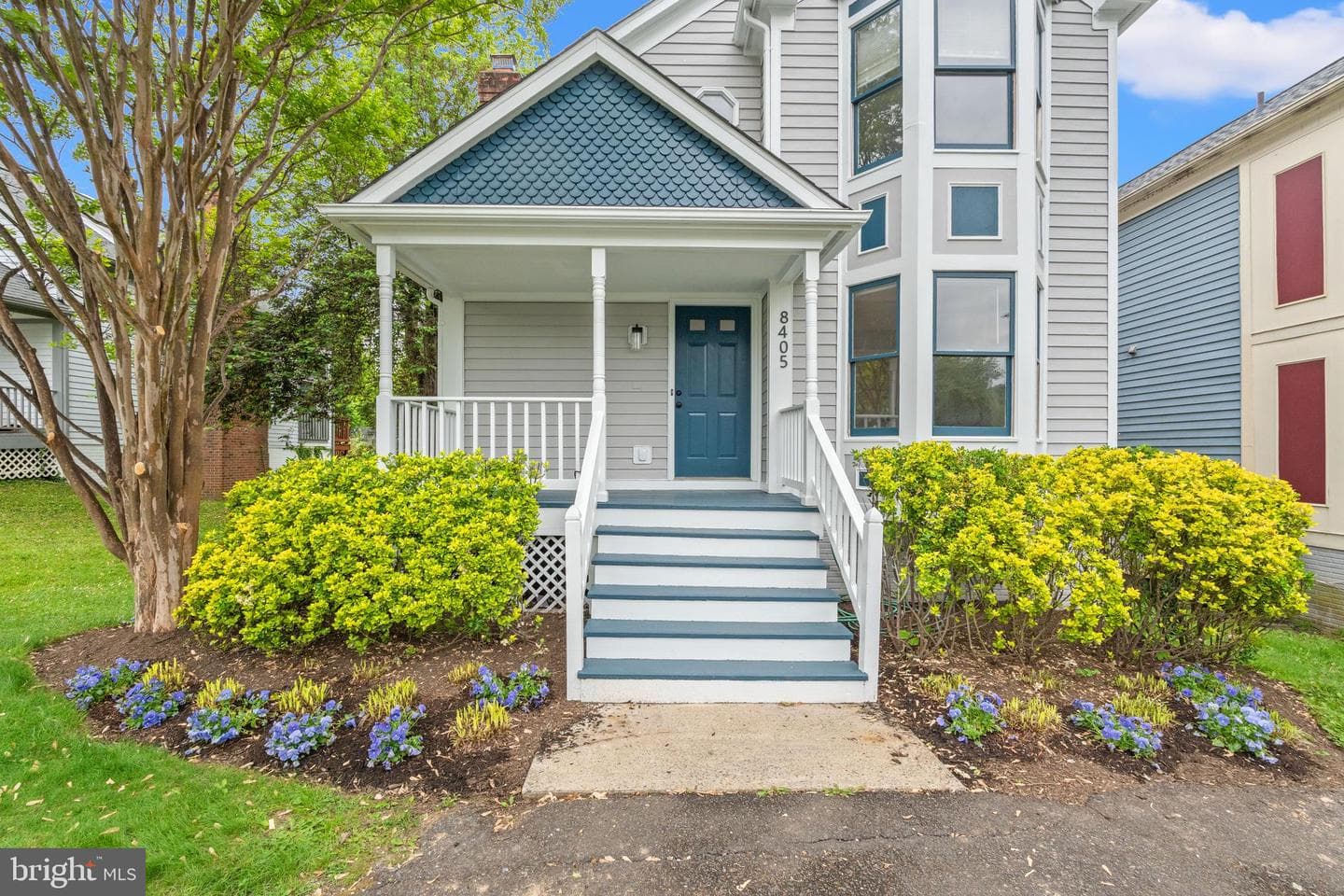 8405 Hollis Lane photo 2