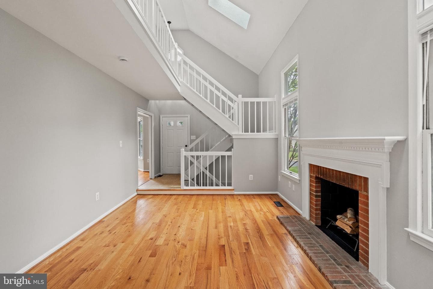 8405 Hollis Lane photo 5