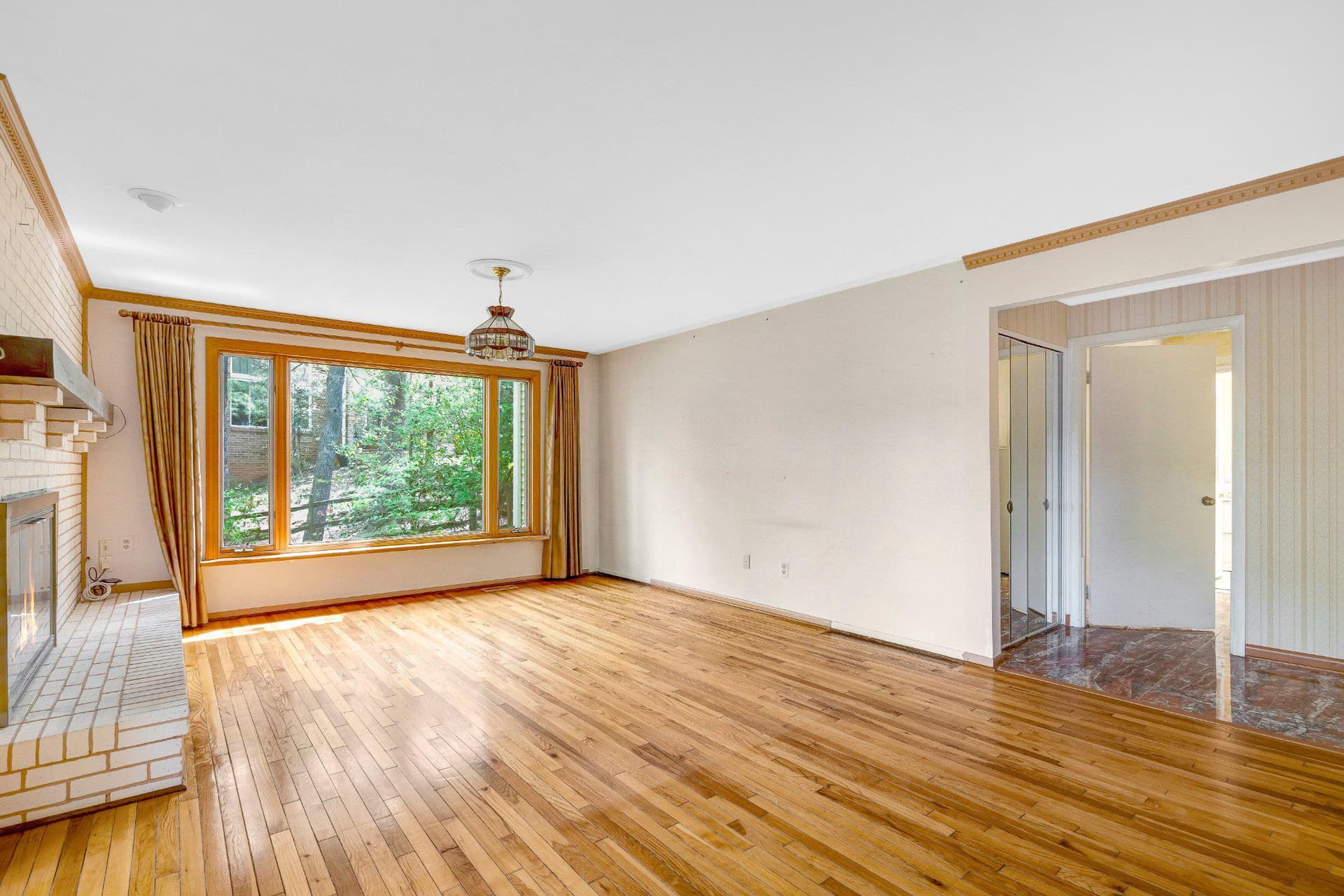 10910 Miller Road photo 16