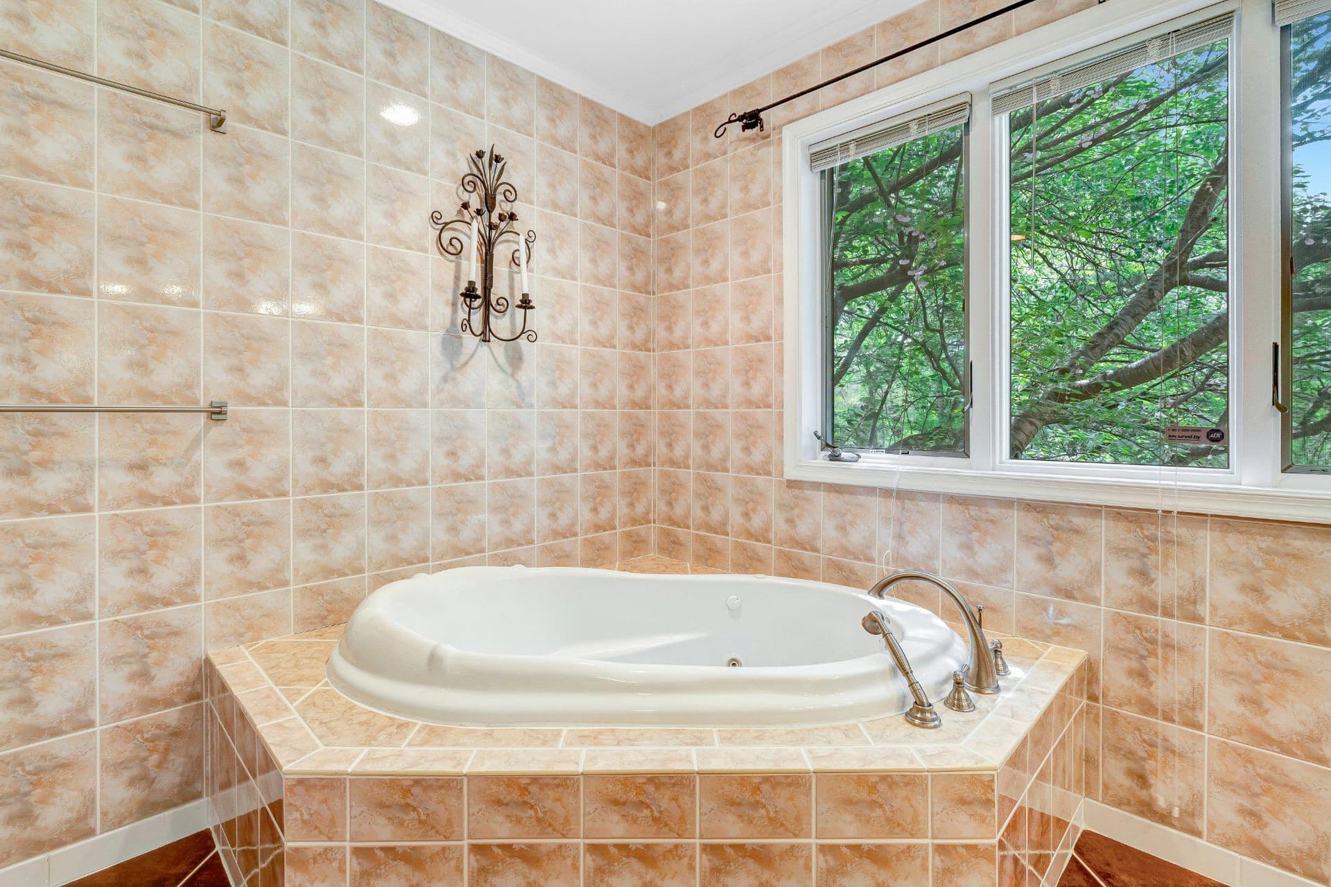 10910 Miller Road photo 31