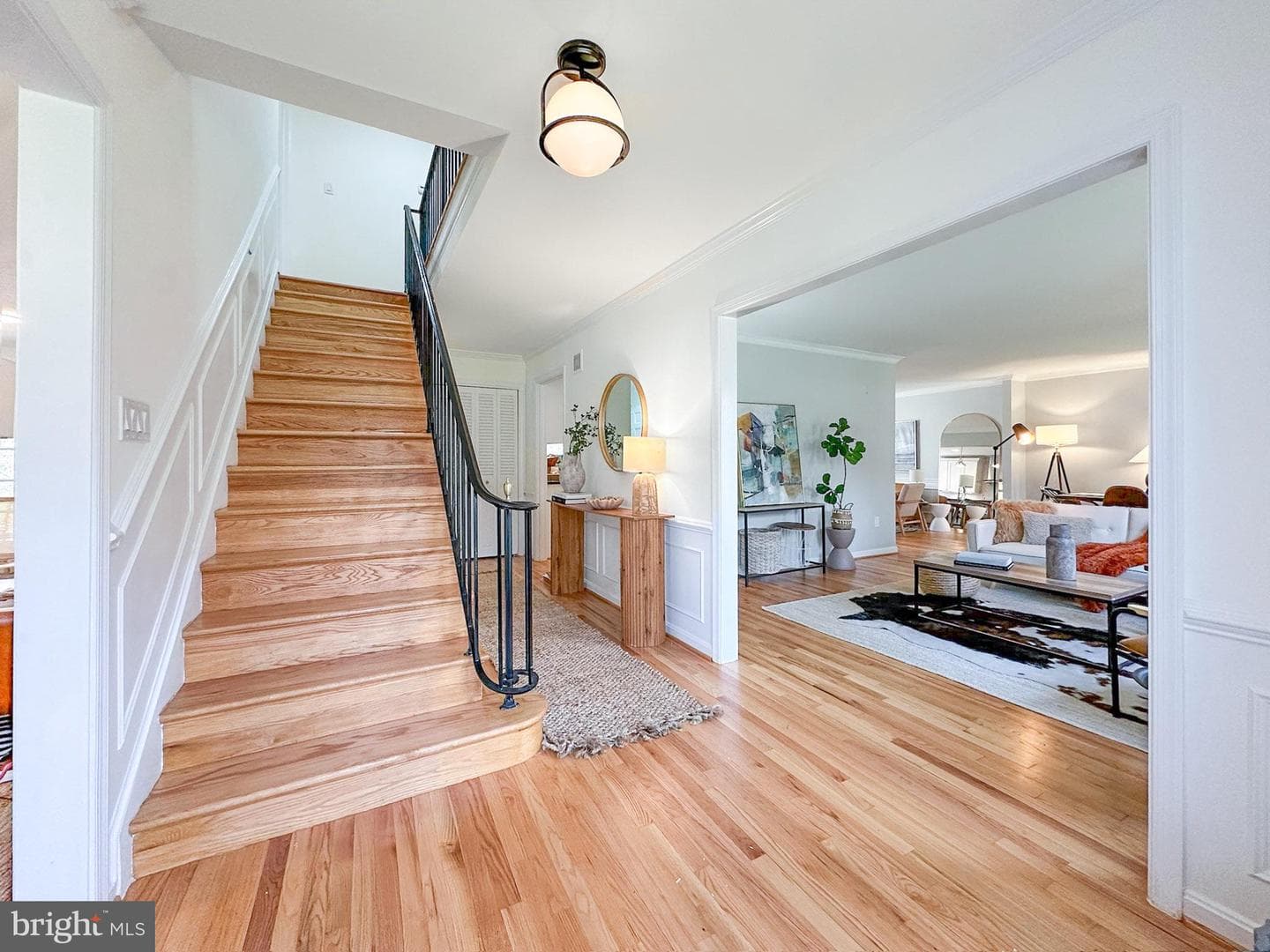 1558 Forest Villa Lane photo 4