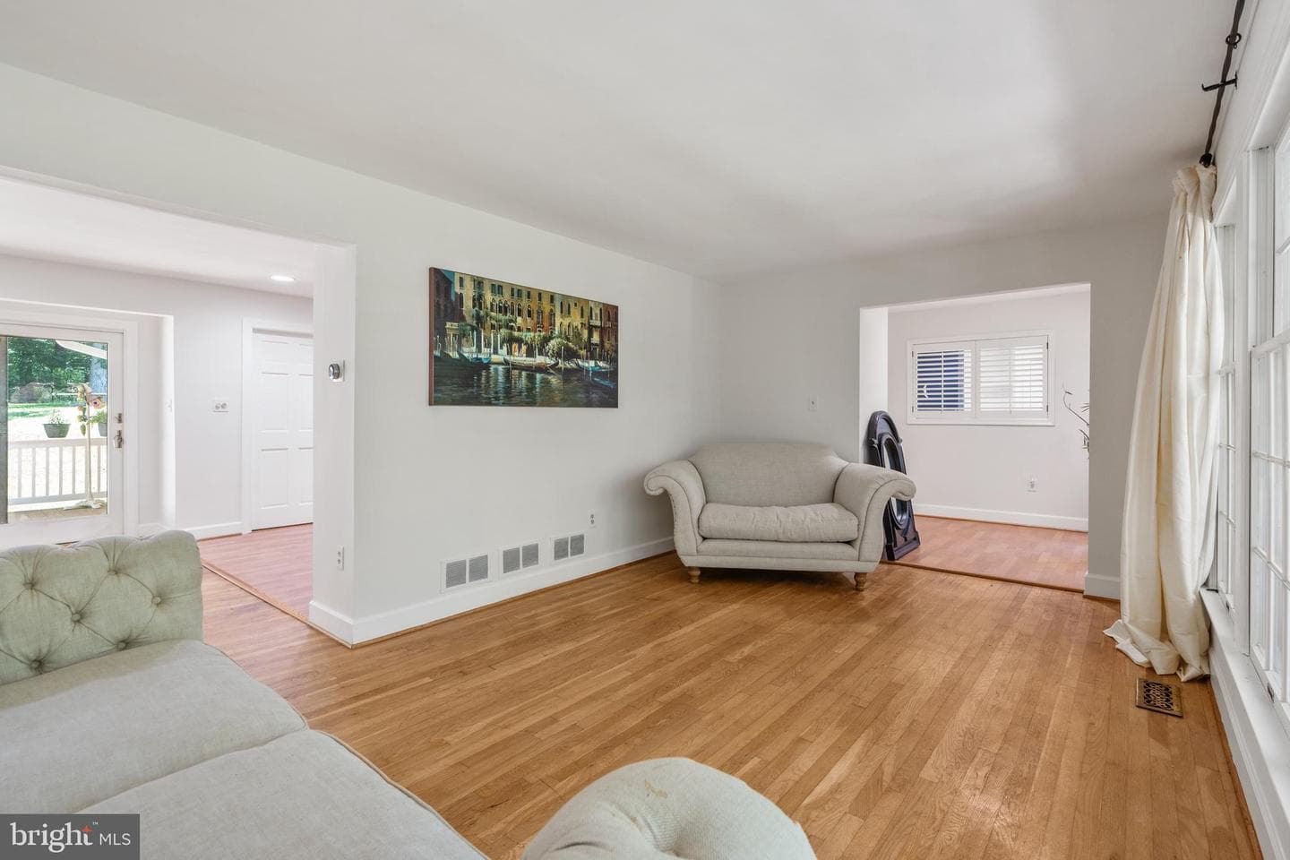 10418 Adel Road photo 15