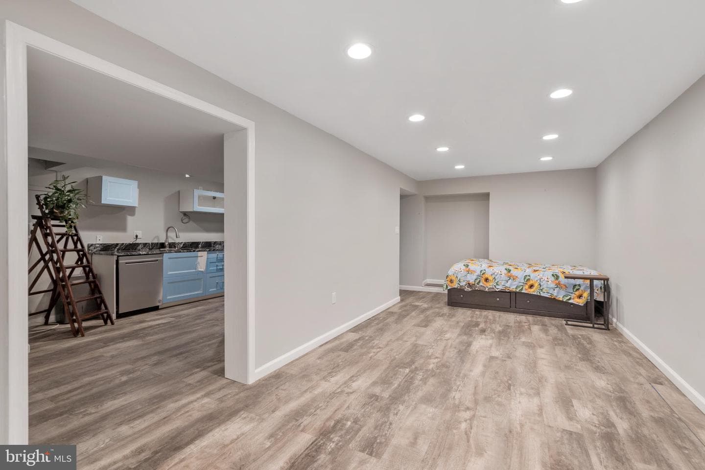 10418 Adel Road photo 32