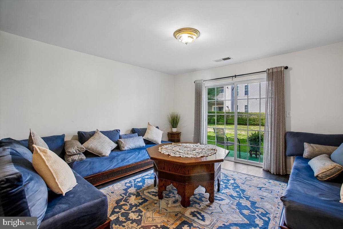 4150 Stevenson Street #102 photo 2