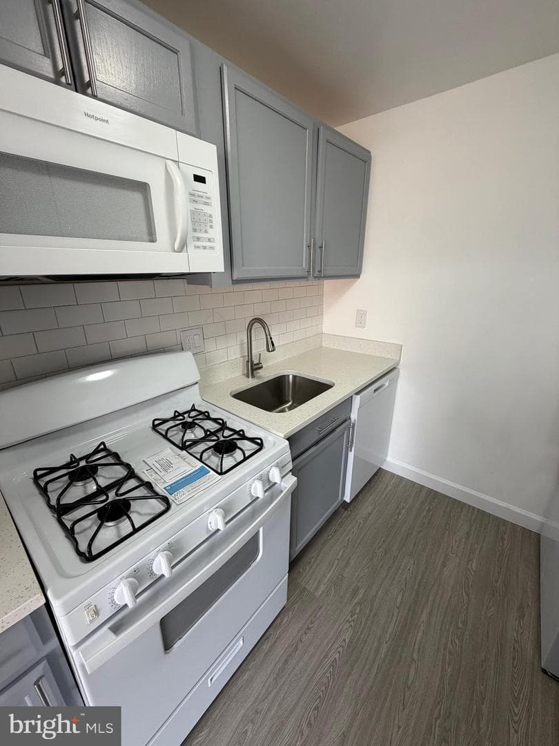 7608 Savannah Street #203 photo 6