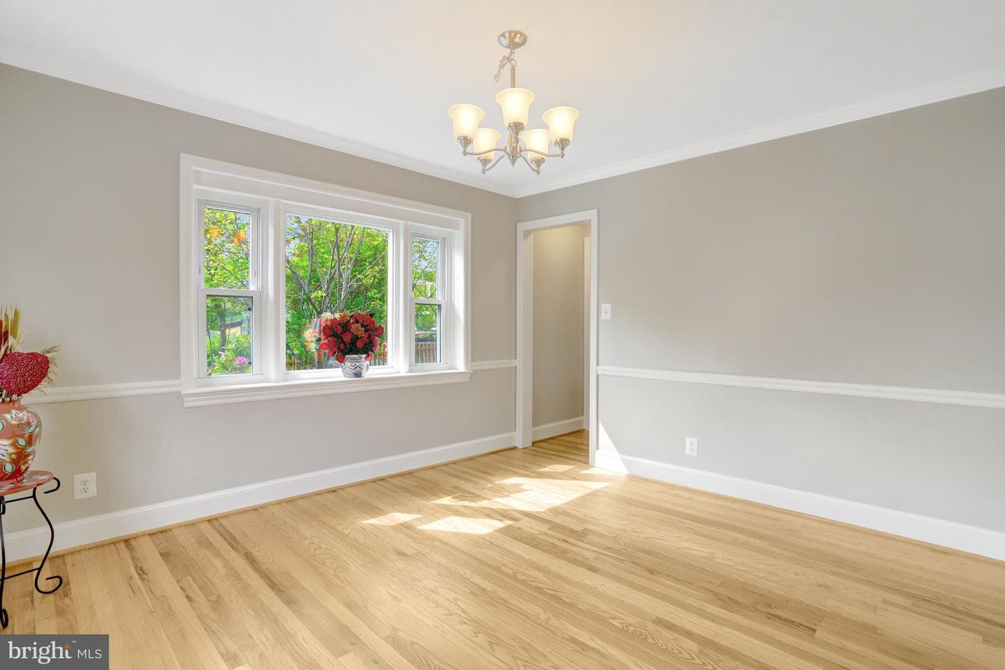 2753 Woodlawn Avenue photo 25