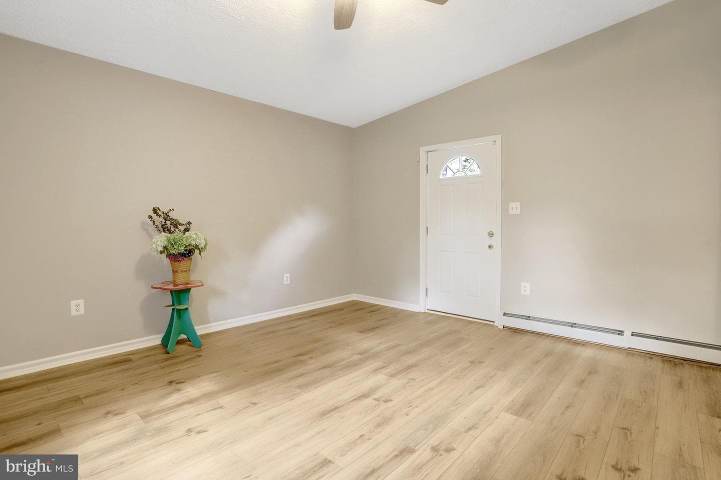 2753 Woodlawn Avenue photo 34
