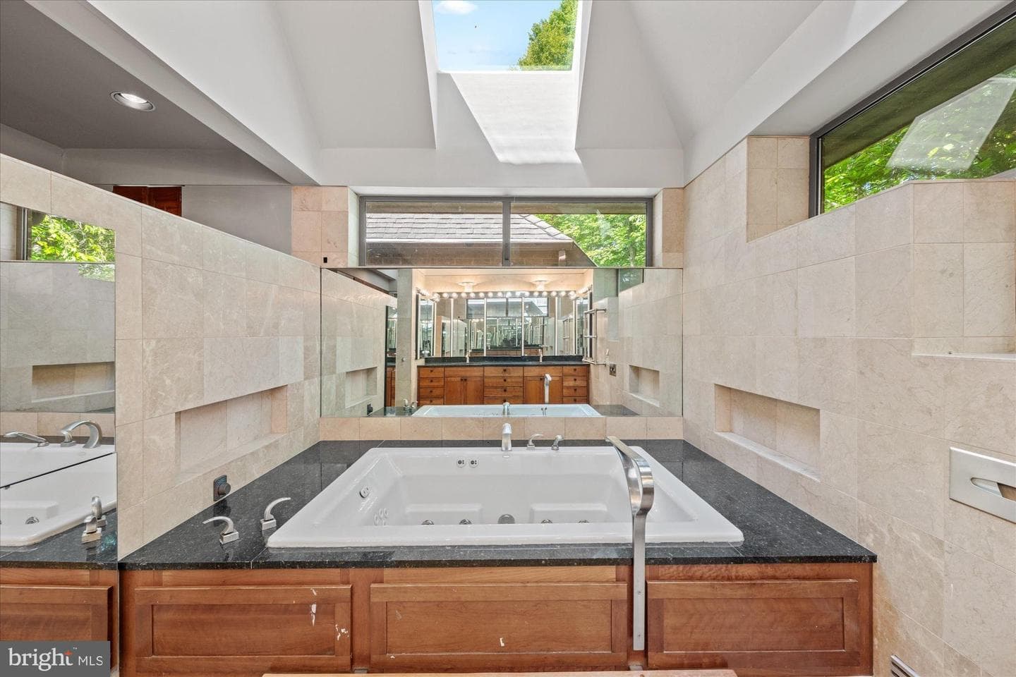 7575 Potomac Falls Road photo 36