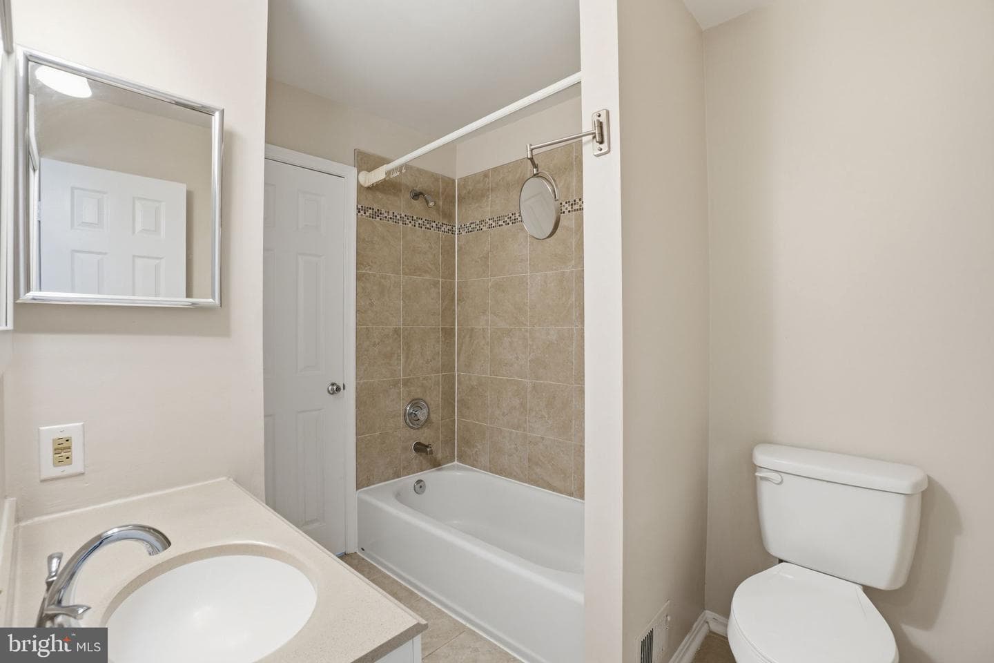 6467 Brick Hearth Court photo 15