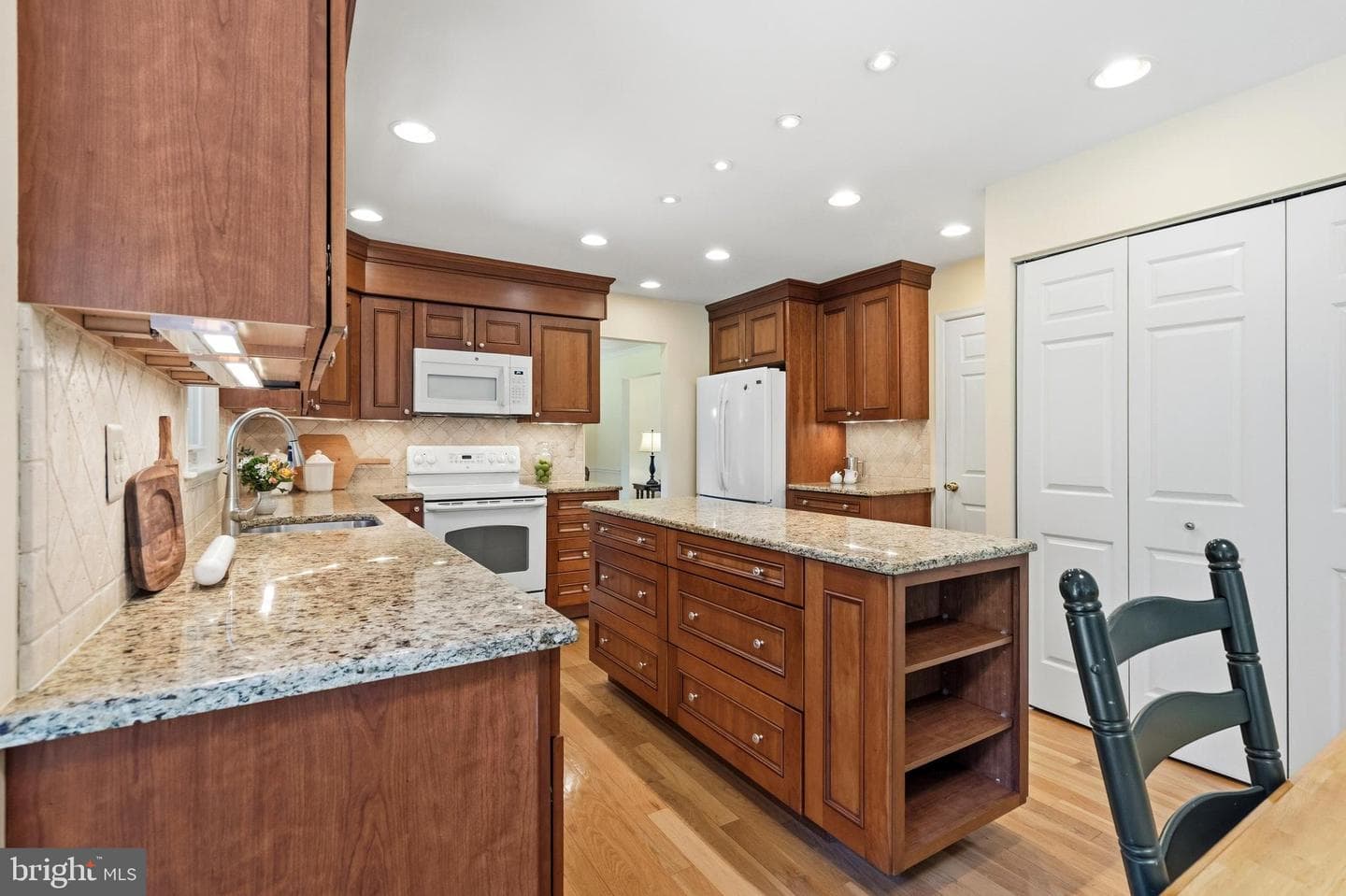 9605 Bronte Drive photo 20