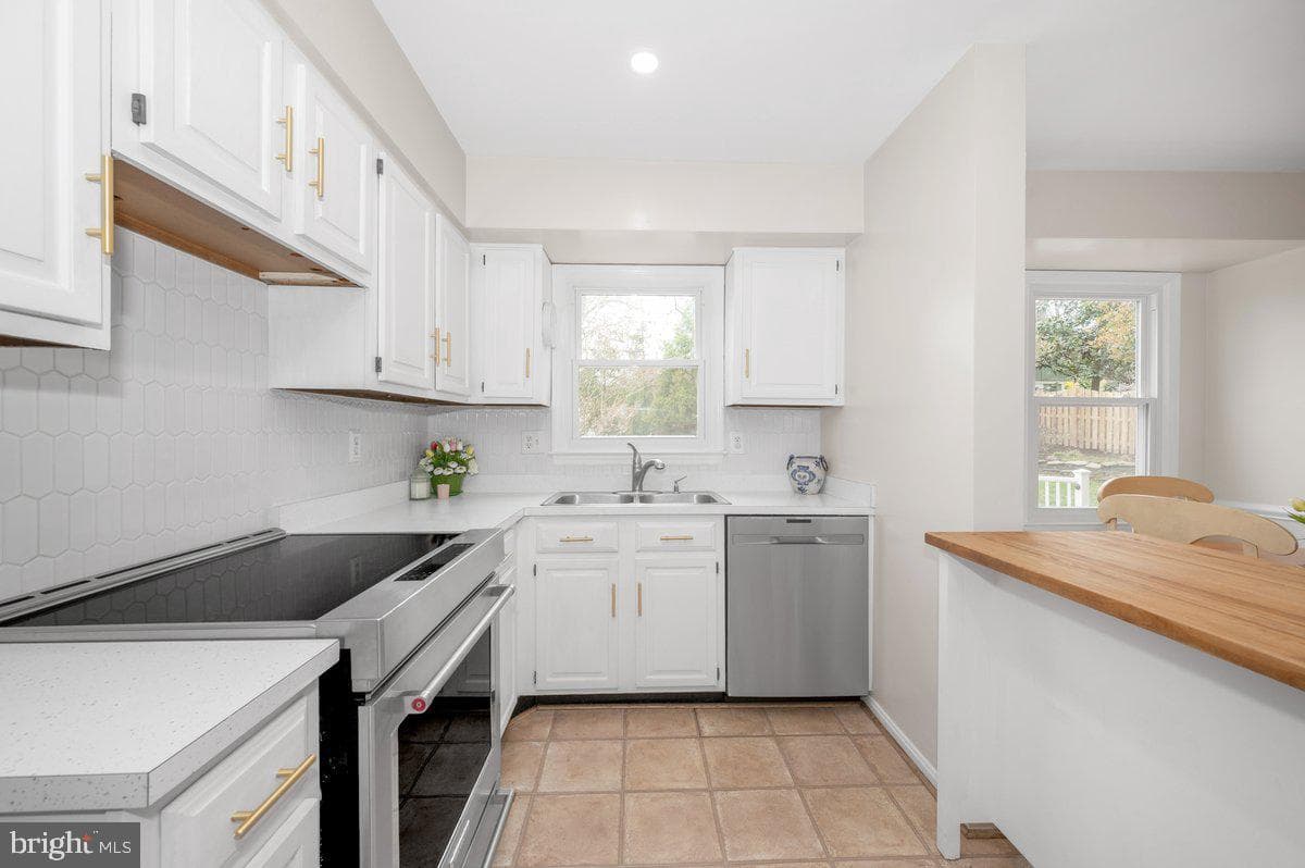 3106 Madison Hill Court photo 23