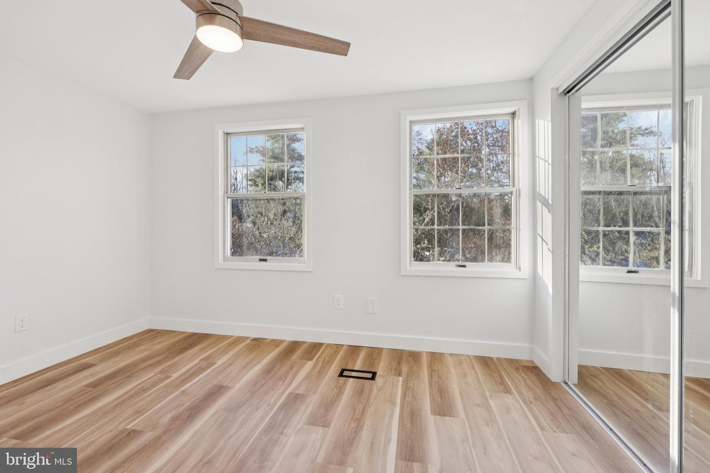 1666 Harvest Green Court photo 18