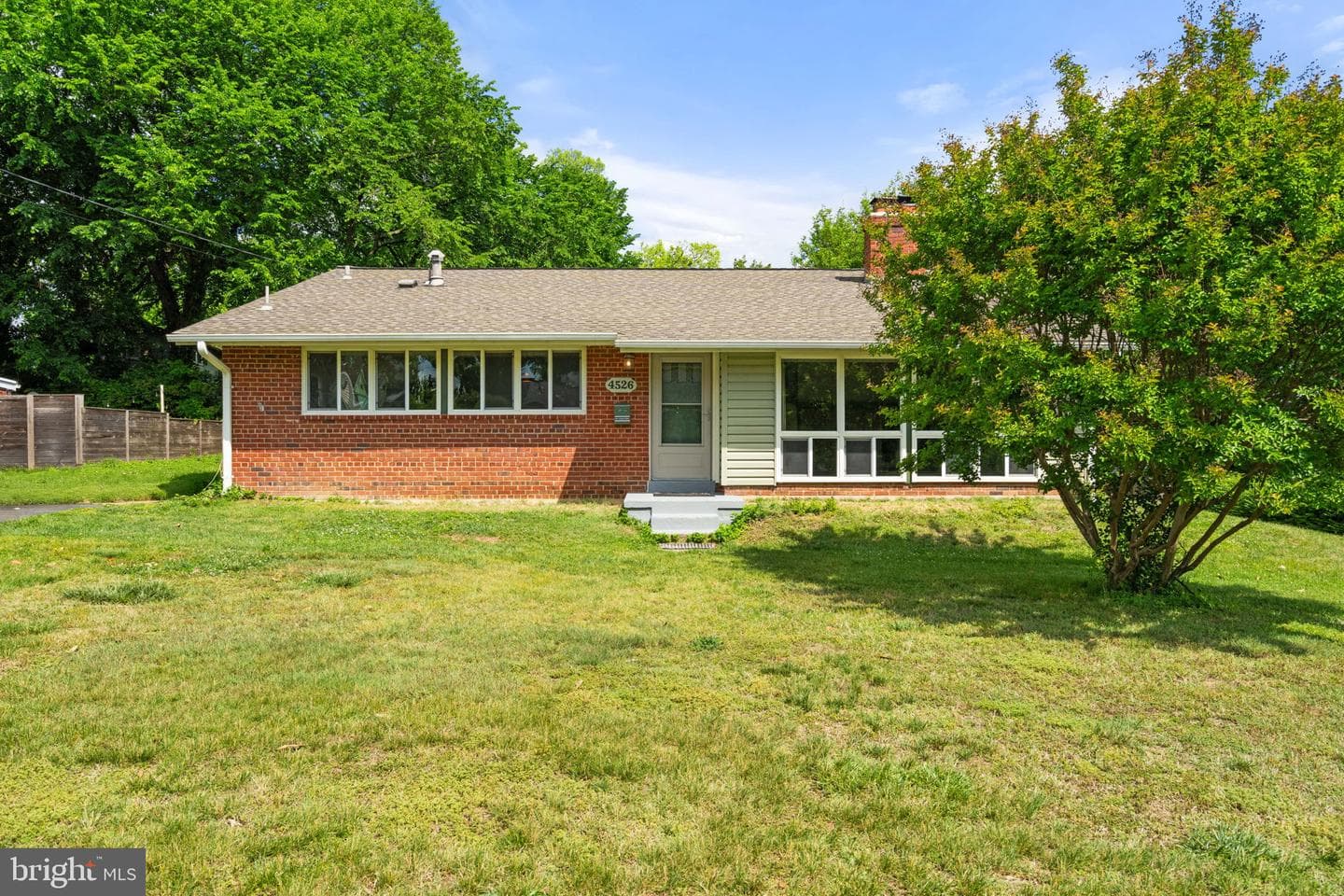 4526 Roundhill Road