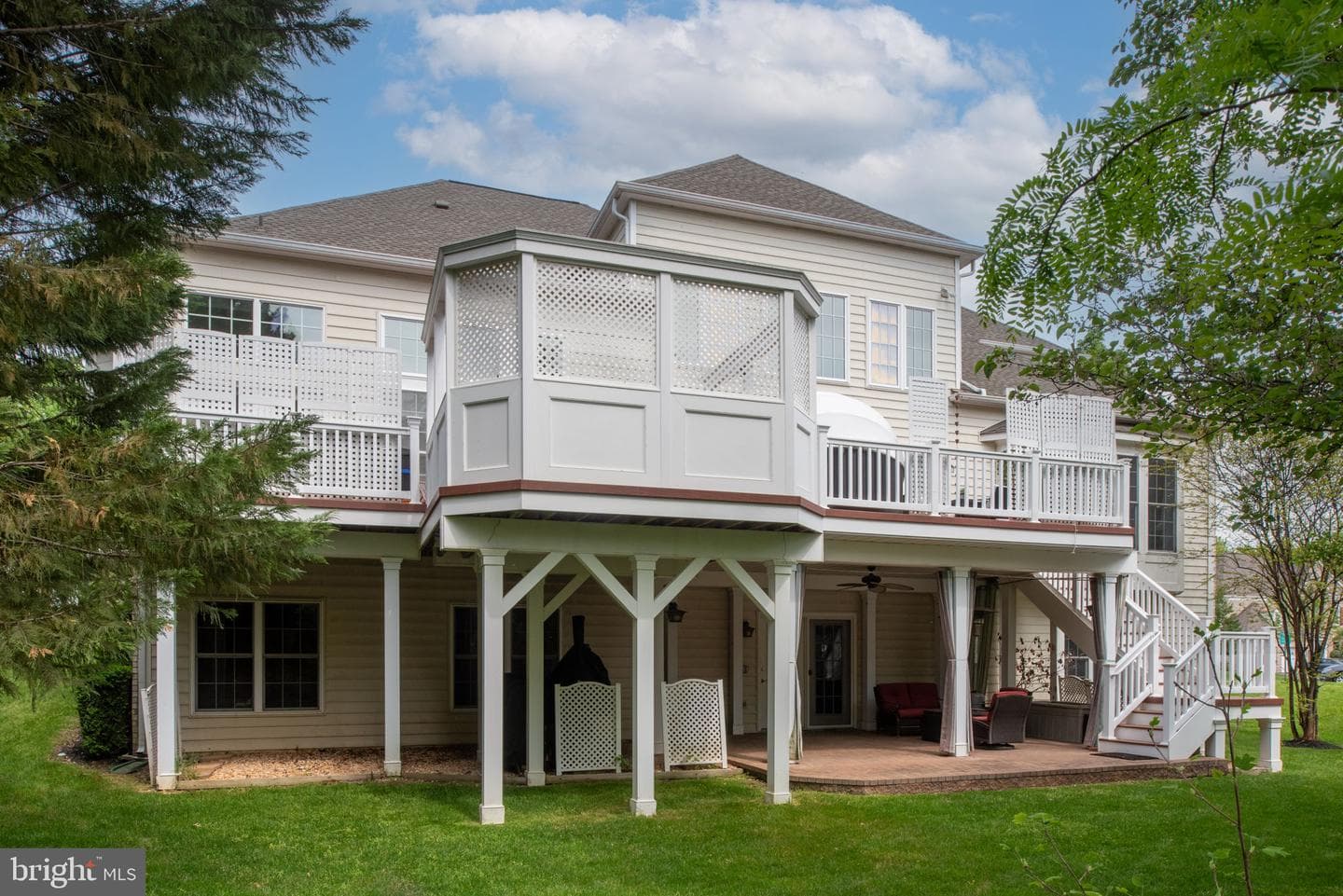 8937 Rhododendron Circle photo 100