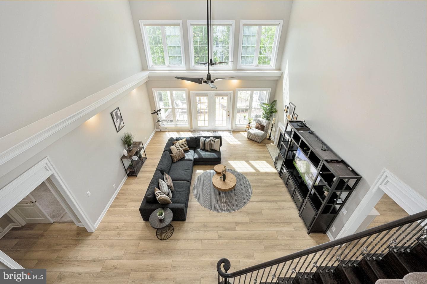 8937 Rhododendron Circle photo 12