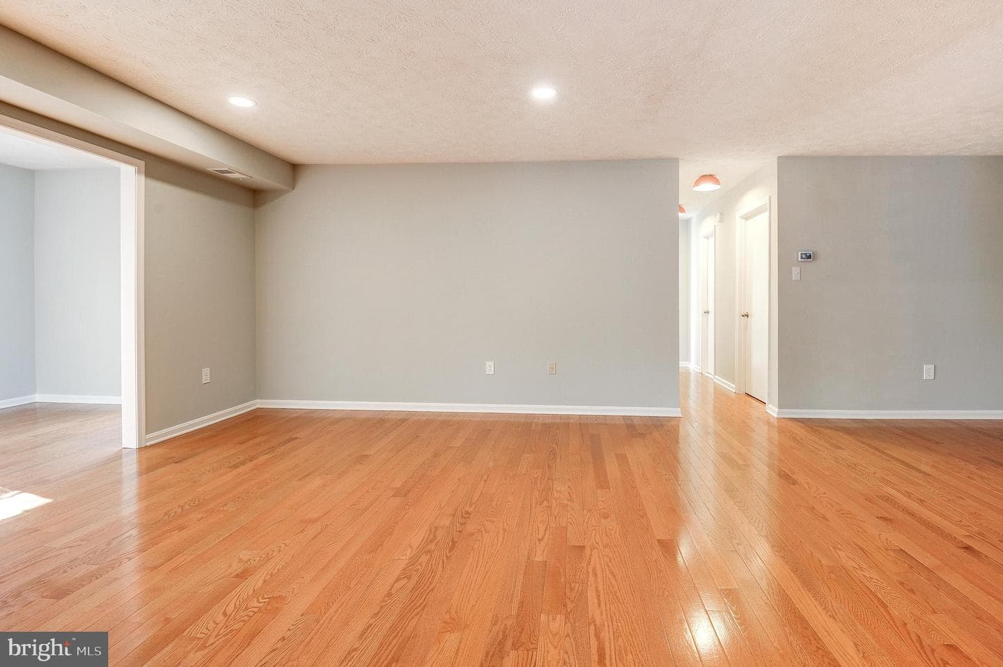 10087 Oakton Terrace Road photo 14