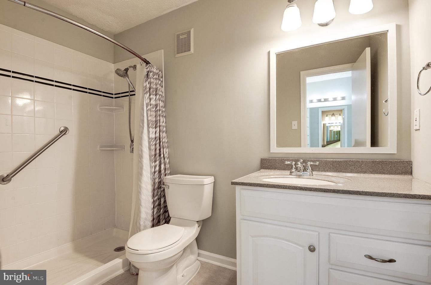 10087 Oakton Terrace Road photo 28