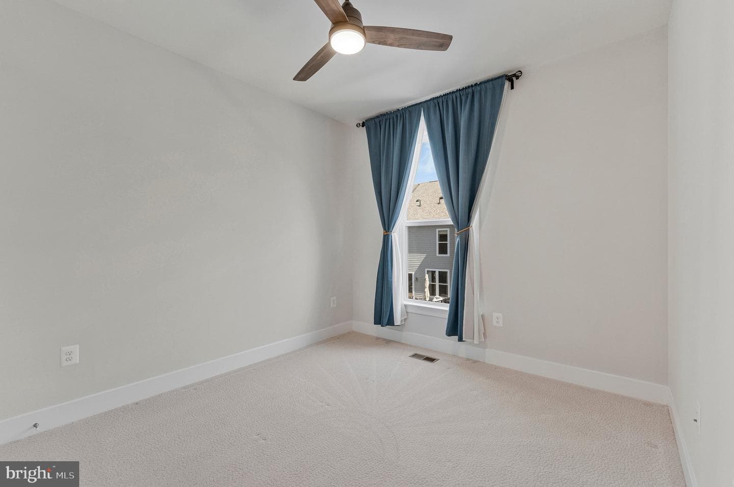 2491 Liberty Loop photo 30