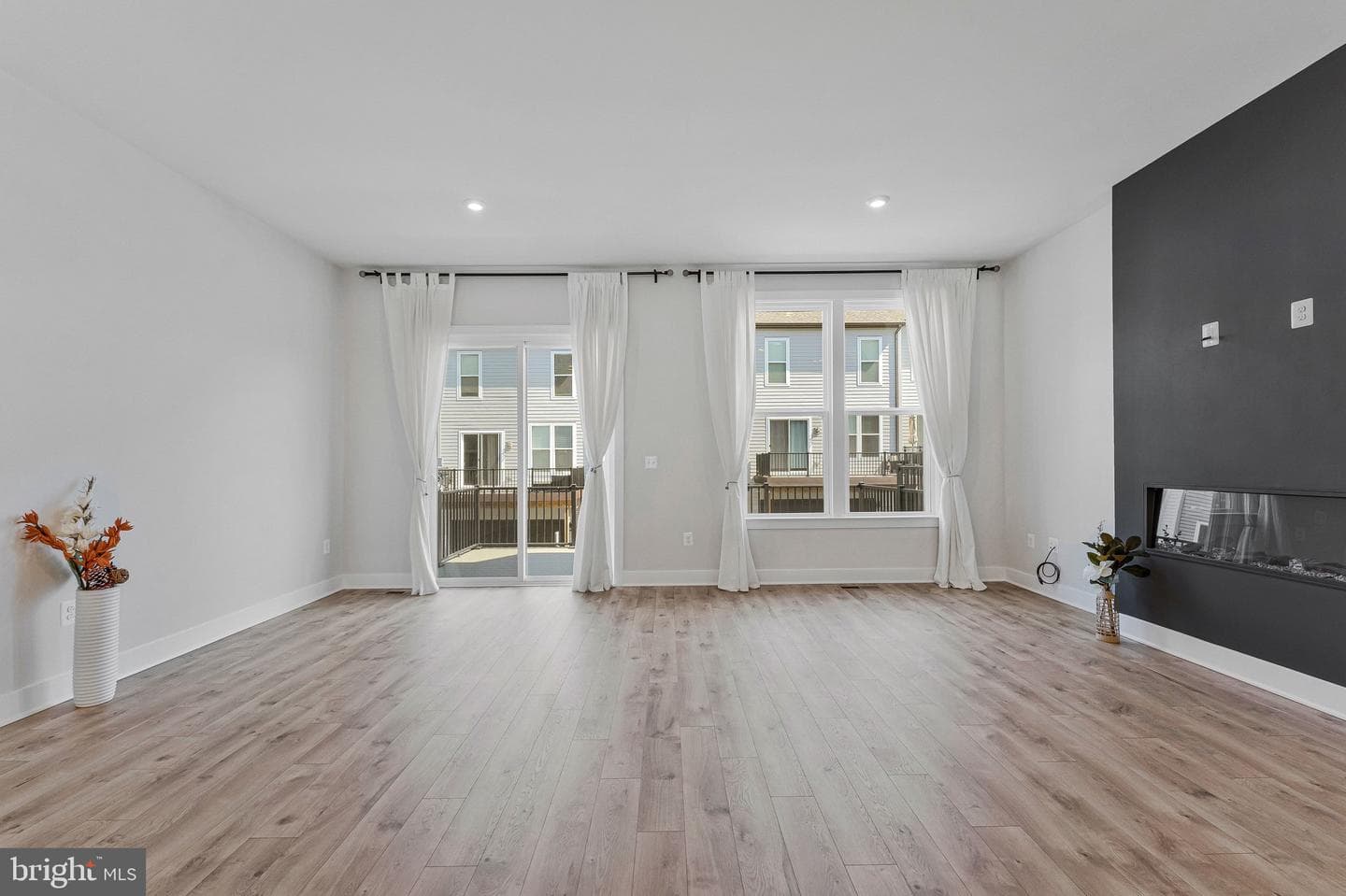 2491 Liberty Loop photo 9