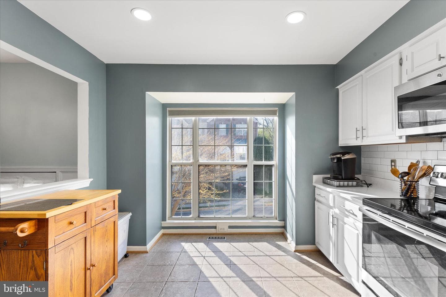 6897 Kerrywood Circle photo 10