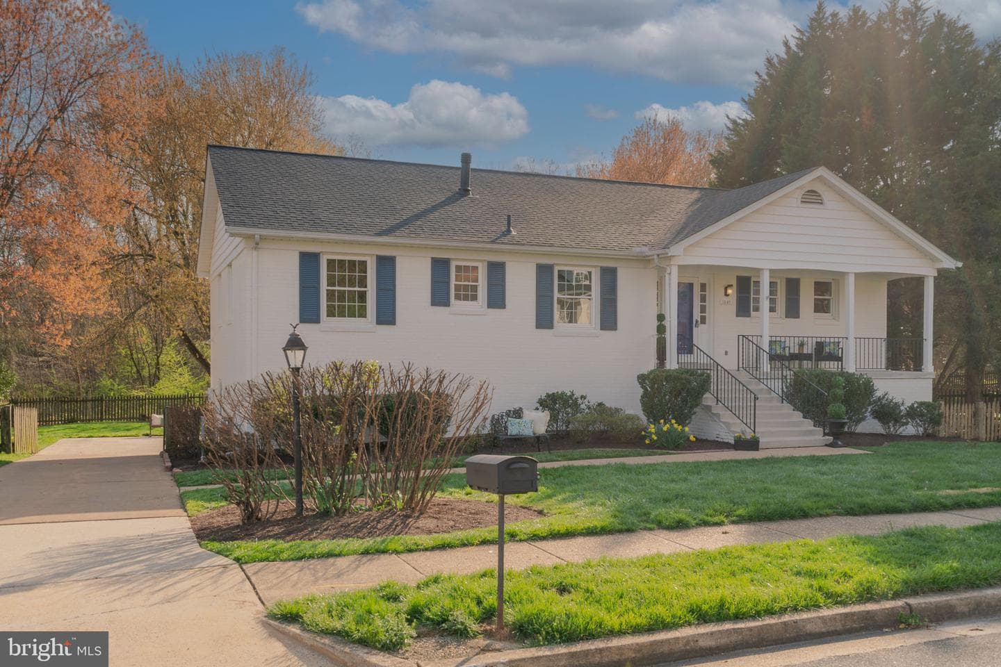 1347 Macbeth Street photo 3
