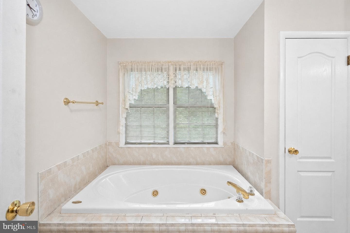2435 Hunter Mill Road photo 16